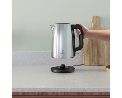 Електрочайник Electrolux 1.7л, Strix, метал, нерж. сталь