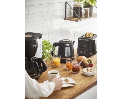 Електрочайник Tefal Includeo 1л, пластик, чорний