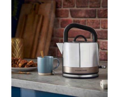 Електрочайник Russell Hobbs Distinctions Titanium, 1.5л, Strix, метал, сріблясто-мідний Електрочайник Russell Hobbs Distinctions Titanium, 1.5л, Strix, метал, сріблясто-мідний
