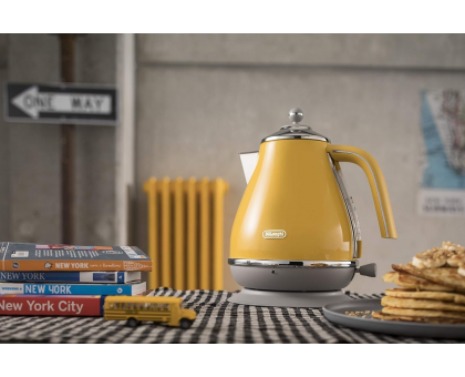 Электрочайник DeLonghi Icona Capitals, 1.7л, нержавеющая сталь, желтый