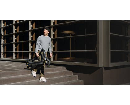 Електросамокат Segway-Ninebot MAX G2 E, чорний