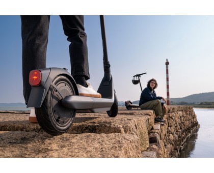 Електросамокат Segway-Ninebot E2 PRO E, чорний