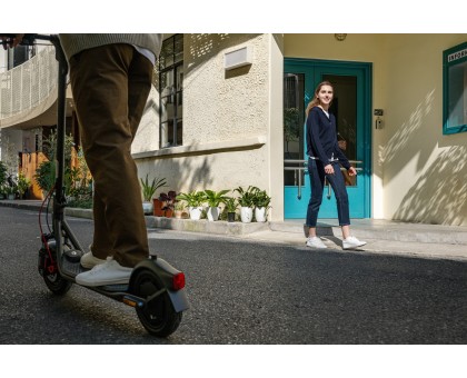 Електросамокат Segway-Ninebot F2 PRO E II, чорний