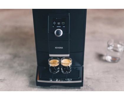 Кофемашина NIVONA CafeRomatica 2.2л, зерно + молоко, автомат.капучинатор, аторецептов - 7, черный Кофемашина NIVONA CafeRomatica 2.2л, зерно + молоко, автомат.капучинатор, аторецептов - 7, черный