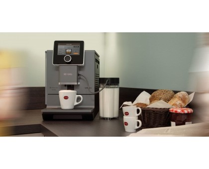 Кавомашина Nivona CafeRomatica 2.2л, зерно + мелена, автомат.капучинатор, авторецептів - 9, чорно - срібний Кавомашина Nivona CafeRomatica 2.2л, зерно + мелена, автомат.капучинатор, авторецептів - 9, чорно - срібний