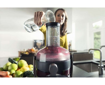 Соковыжималка Philips Avance Collection центробежная 1000Вт, чаша-1л, жмых-2.1л, желоб на целое яблоко, пластик, черный Соковыжималка Philips Avance Collection центробежная 1000Вт, чаша-1л, жмых-2.1л, желоб на целое яблоко, пластик, черный