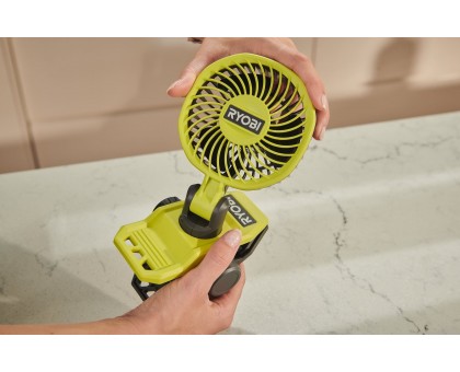 Вентилятор аккумуляторный клипса Ryobi USB Lithium RCF4-0 4В 3800об·мин вращение 325° поворот 180° 2 скорости 0.29кг без АКБ и ЗУ Вентилятор аккумуляторный клипса Ryobi USB Lithium RCF4-0 4В 3800об·мин вращение 325° поворот 180° 2 скорости 0.29кг без АКБ и ЗУ
