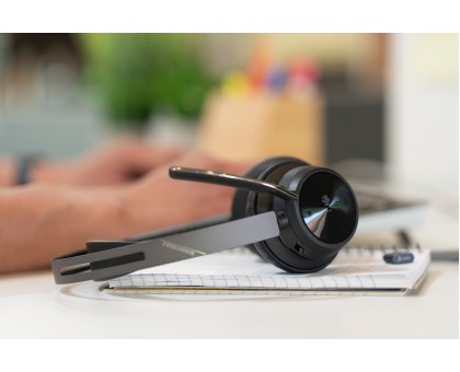 Гарнитура компьютерная стерео On-ear Poly Voyager Focus 2, USB-A, Bluetooth, всенаправленный, ANC, Acoustic fence, черный Гарнитура компьютерная стерео On-ear Poly Voyager Focus 2, USB-A, Bluetooth, всенаправленный, ANC, Acoustic fence, черный