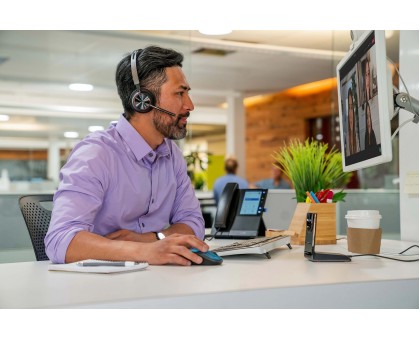 Гарнитура компьютерная стерео On-ear Poly Voyager Focus 2, USB-A, Bluetooth, всенаправленный, ANC, Acoustic fence, черный Гарнитура компьютерная стерео On-ear Poly Voyager Focus 2, USB-A, Bluetooth, всенаправленный, ANC, Acoustic fence, черный
