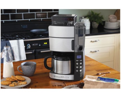 Кавоварка Russell Hobbs крапельна Grind and Brew 1л, мелена, LED-дисплей, сріблясто-чорний Кавоварка Russell Hobbs крапельна Grind and Brew 1л, мелена, LED-дисплей, сріблясто-чорний