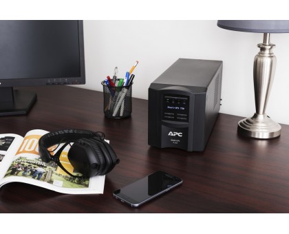 ИБП APC Smart-UPS 750VA/500W, LCD, USB, 8xC13 ИБП APC Smart-UPS 750VA/500W, LCD, USB, 8xC13
