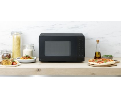 Микроволновая печь Panasonic, 25л, 900Вт, дисплей, откр.кнопкой, черный