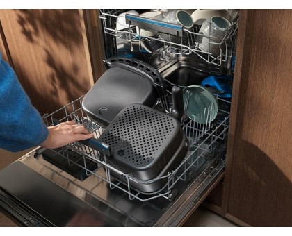 Мультипіч Electrolux 1500Вт, чаша-5л, сенсорне керування, 5 авто. програм, пластик, чорний