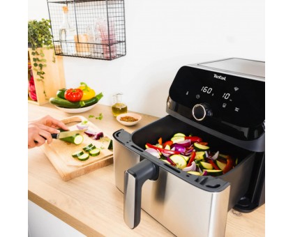 Мультипечь Tefal Easy Fry Mega, 1700Вт, чаша-7.5л, сенсорное управл., 8 программ, пластик, черный Мультипечь Tefal Easy Fry Mega, 1700Вт, чаша-7.5л, сенсорное управл., 8 программ, пластик, черный