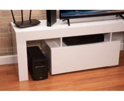 ИБП APC BVX1600LI-GR Easy UPS 1600VA/900W, 4xSchuko