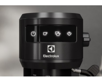 Кавоварка Electrolux E6EC1-6BST ріжкова, 1л, мелена, ручний капуч, LED-дисплей, підігрів чашок, чорний