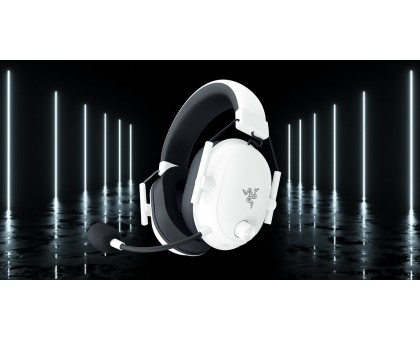Гарнитура Razer RZ04-04960200-R3M1 BlackShark V2 HyperSpeed, USB/BT/WL, белый Гарнитура Razer RZ04-04960200-R3M1 BlackShark V2 HyperSpeed, USB/BT/WL, белый