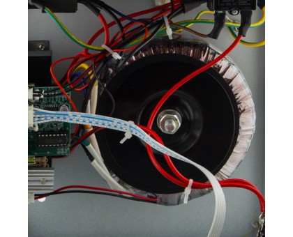 Стабілізатор напруги LP-W-2500RD (1500Вт / 7 ступ) Стабілізатор напруги LP-W-2500RD (1500Вт / 7 ступ)