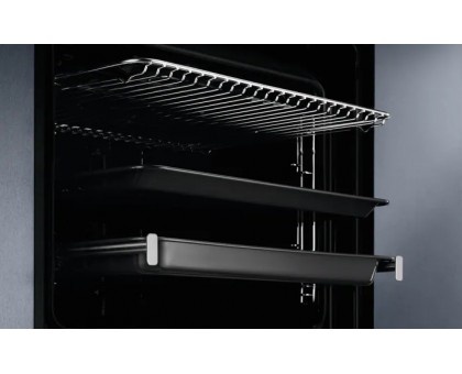 Духовой шкаф Electrolux EOF6P76BX электрический, 65л, A+, дисплей, конвекция, пиролиз, телескопические направляющие, черный Духовой шкаф Electrolux EOF6P76BX электрический, 65л, A+, дисплей, конвекция, пиролиз, телескопические направляющие, черный