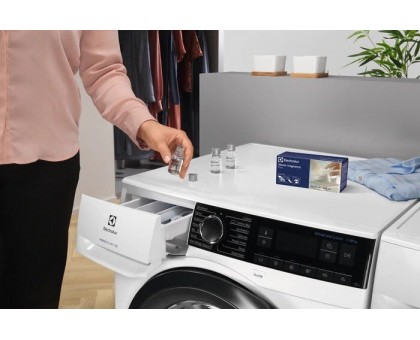 Стирально-сушильная машина Electrolux EW9W161BUC фронтальная, 10(6)кг, 1600, А, 63см, дисплей, пар, инвертор, heat pump, белый Стирально-сушильная машина Electrolux EW9W161BUC фронтальная, 10(6)кг, 1600, А, 63см, дисплей, пар, инвертор, heat pump, белый