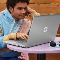 Ноутбук HP A2BK9EA 17-cp2016ua 17.3" FHD IPS AG, AMD R5-7520U, 16GB, F512GB, UMA, DOS, серебристый